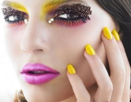 Комбинированный маникюр + инновационное покрытие Shellac со скидкой 70%! Лучшее из новинок!