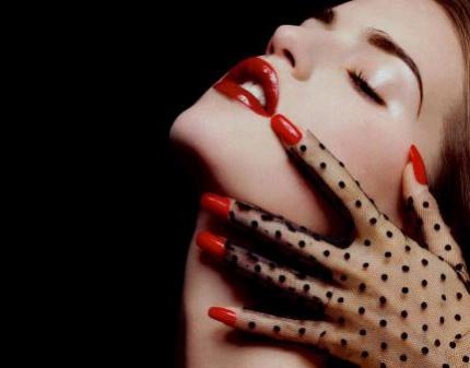 Курс маникюра со скидкой 62% плюс в подарок семинар по нанесению гель-лака в Fashion nail studio!