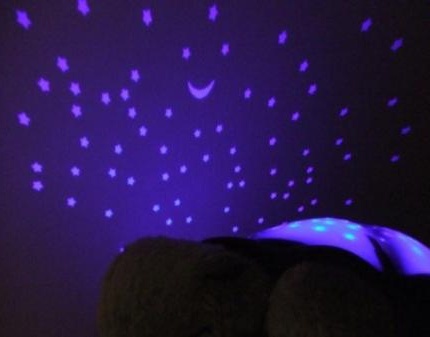 Ласковый свет для самых сладких снов! Игрушка черепаха-проектор звездного неба со скидкой от 63%!