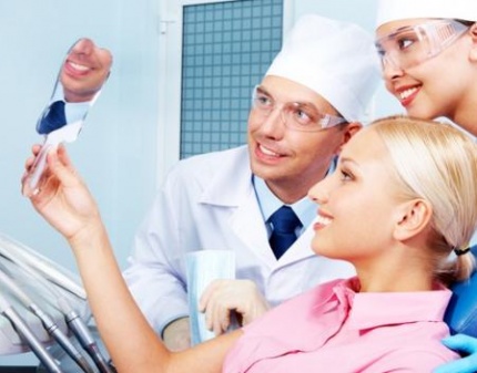 Имплантация зубов A.B DENTAL (Израиль) по СУПЕР цене 9100 руб! Скидка 65%! Дарите улыбки друг другу!