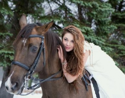 Скидка 50% на фотосессию с лошадьми от фотостудии Ангел! Незабываемое приключение и отличные снимки!